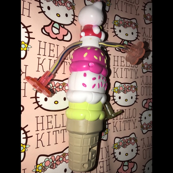 ❤️HELLO KITTY SPIN LIGHT UP TOY ❤️ - Picture 2 of 6